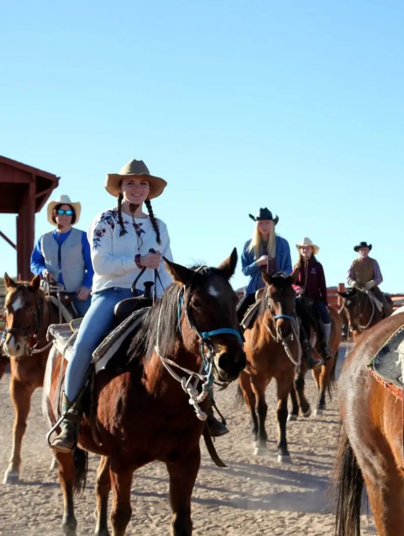 suzi minor retreat women riding horses